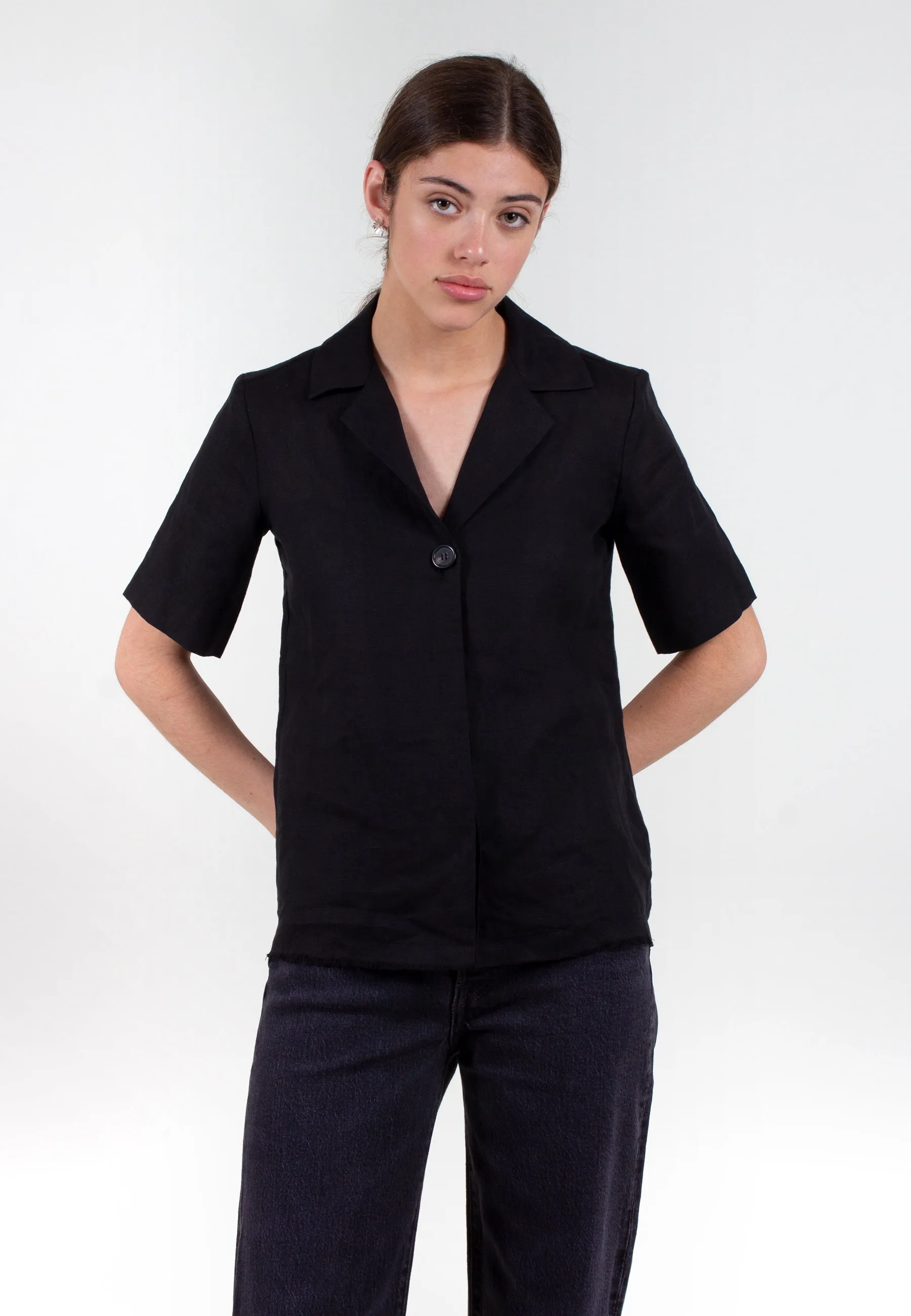 Gallery Linen Shirt - black